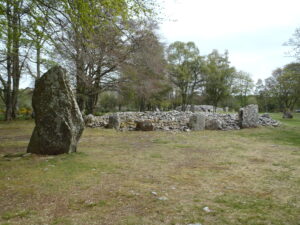 Clava Cairns, Rundgräber