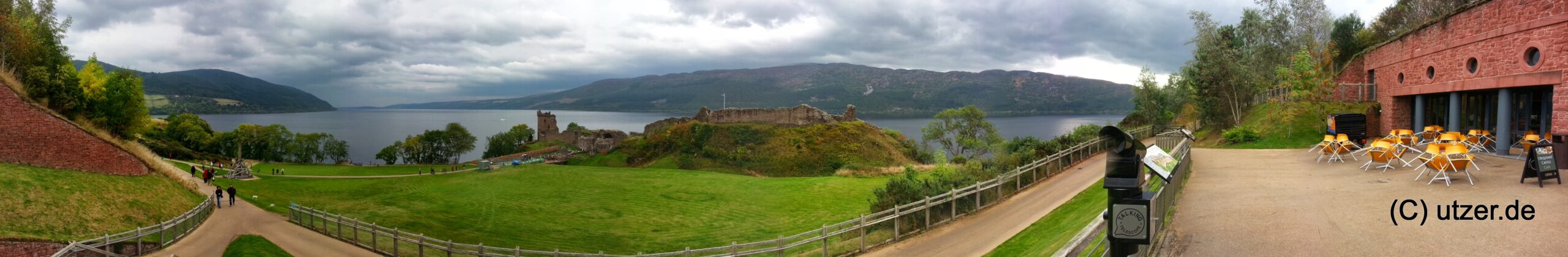 Panorama von Urquhart Castle. Hier bitte auch zoomen :-D