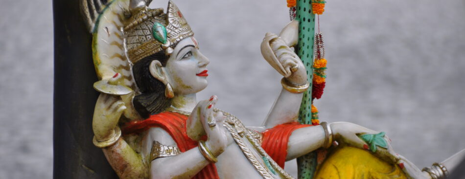 Hinduistische Statuen in Ganga Talao