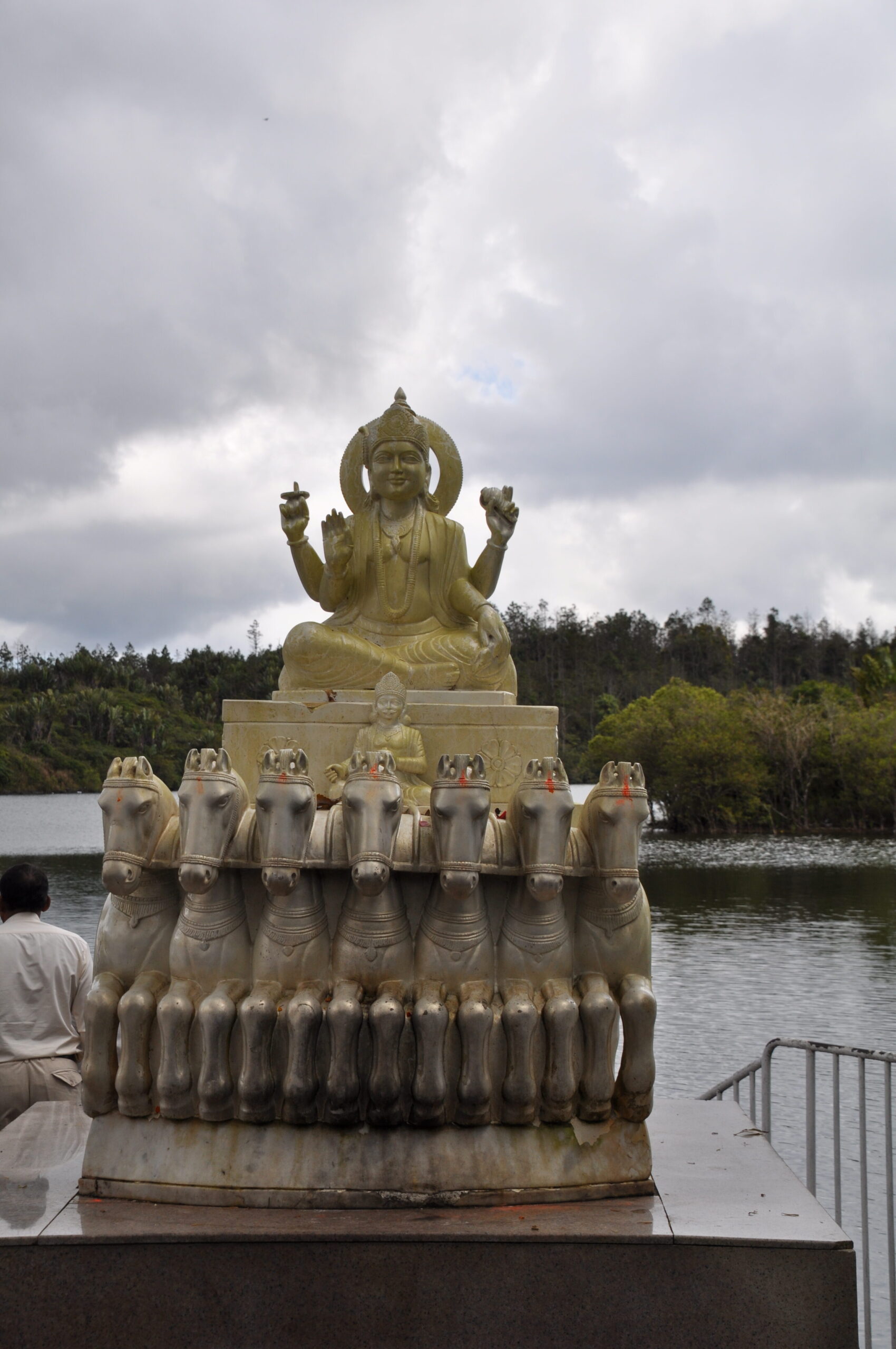 Hinduistische Statue in Ganga Talao
