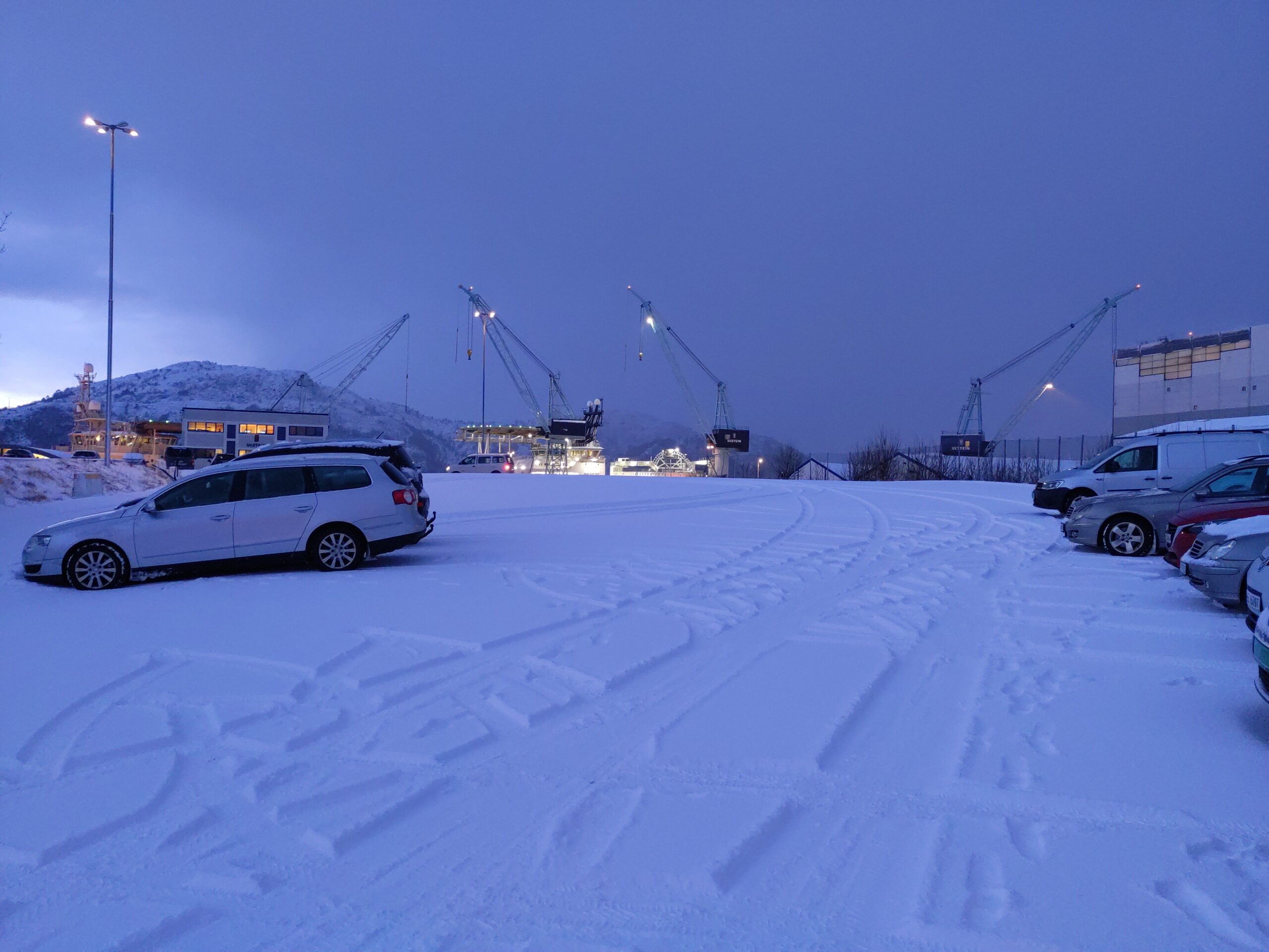 Schnee in Ulsteinvik