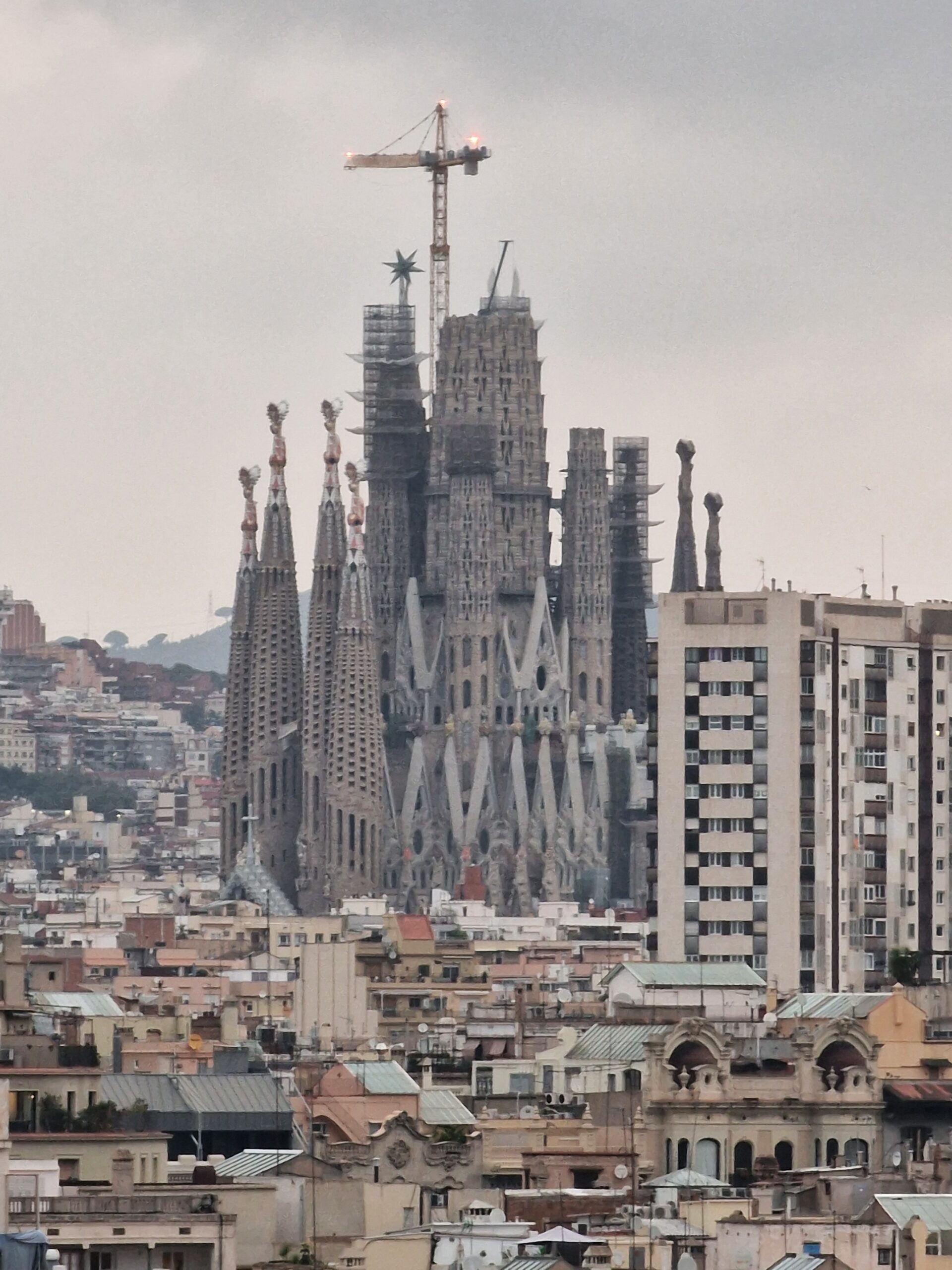 Sagrada Familia aus der Ferne