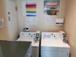 Waschmaschine und Trocker im Hotel